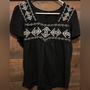 Women’s Blouse | New Directions Medium Black Aztec